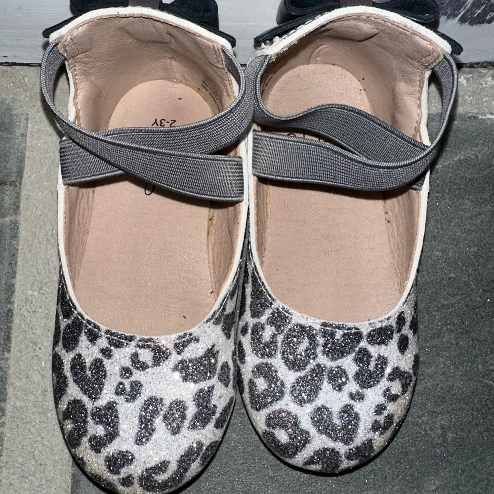 Monkey Feet Glitter Gray Leopard Print Stylish Leather Strap & Bow Slide’s